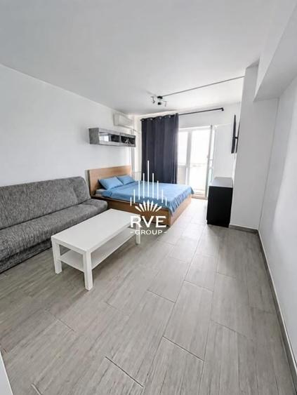 Garsonieră în Titan