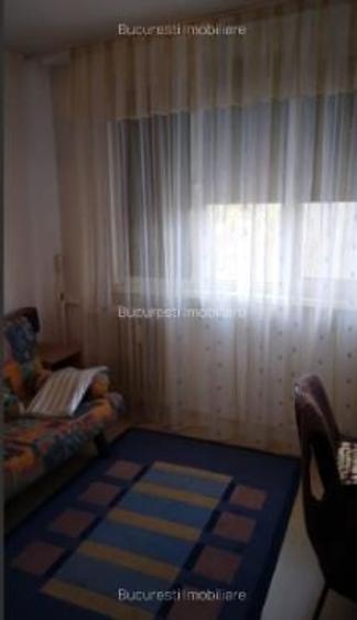 Apartament cu 3 camere semidecomandat în Brâncoveanu