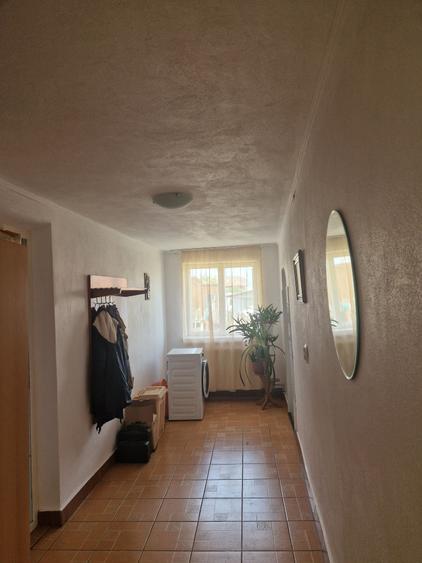 Casă cu 3 camere în Central
