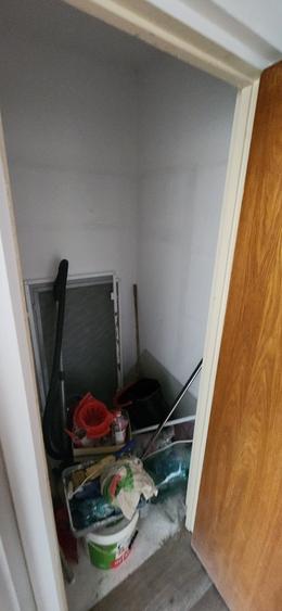 Apartament cu 3 camere semidecomandat în P-ța Gorjului