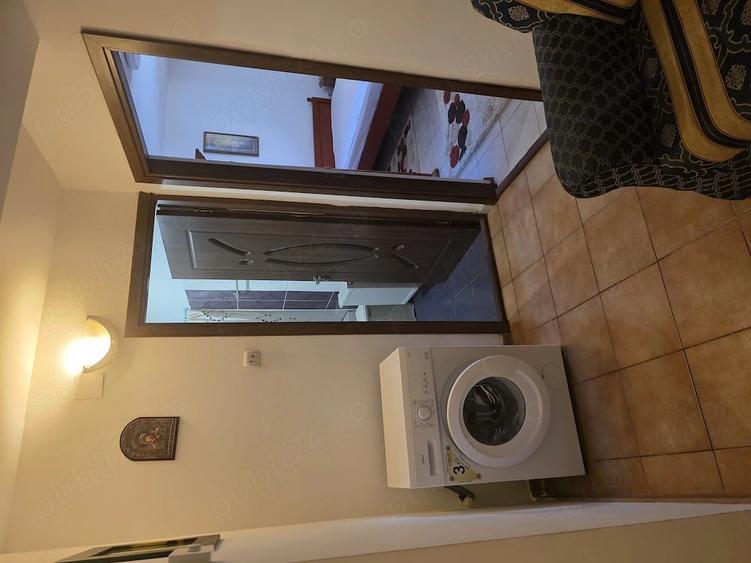 Garsonieră decomandată în Central