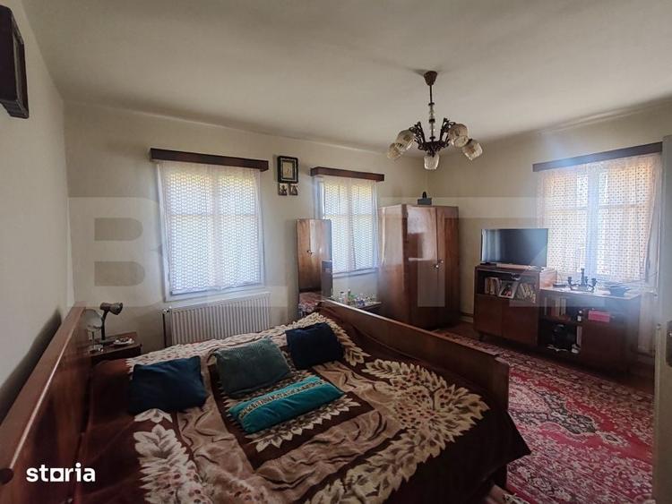 Casă cu 3 camere cu Teren 6830 Mp în Central