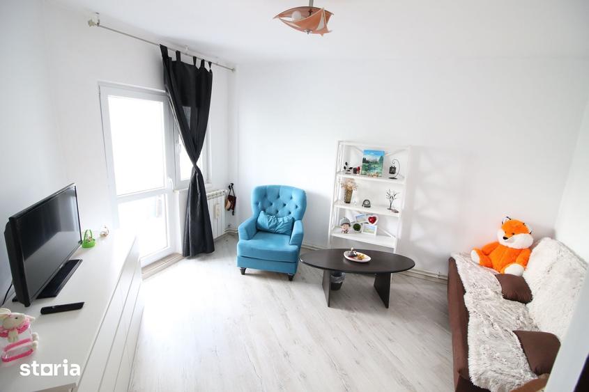 Apartament cu 3 camere decomandat în Siderurgiștilor