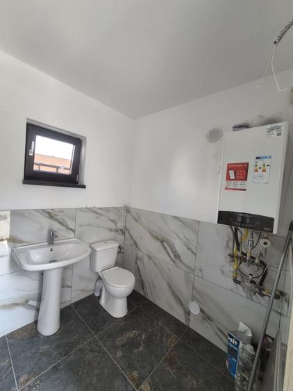 Casă cu 4 camere în Mărgineni