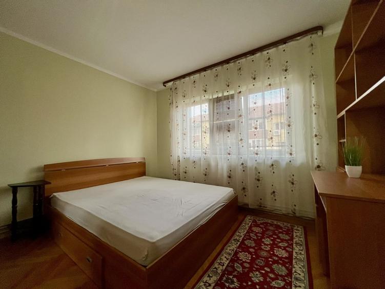 Apartament cu 2 camere decomandat, mobilat în Soarelui