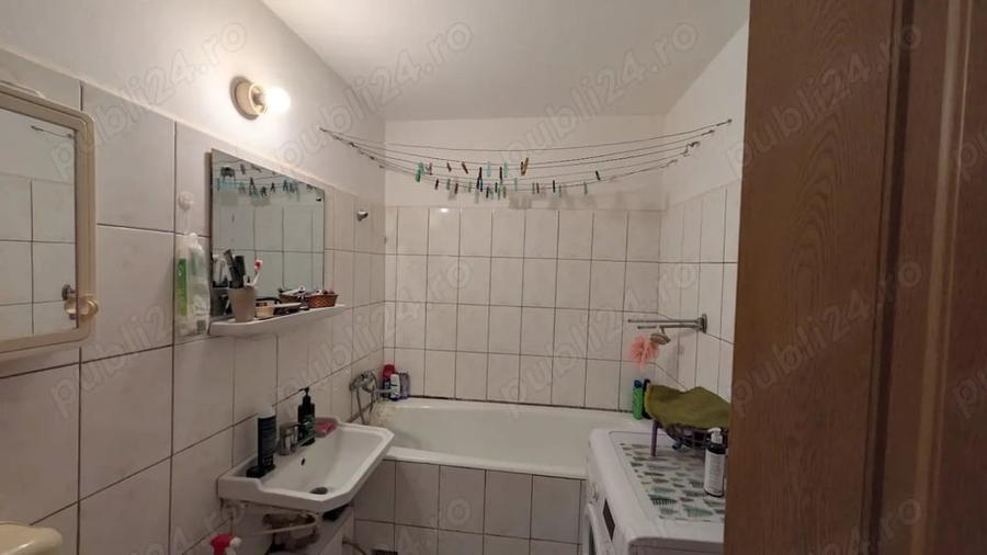 Apartament cu 4 camere semidecomandat în Brâncoveanu