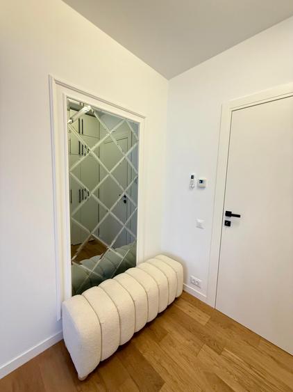 Apartament cu 4 camere semidecomandat în Cotroceni