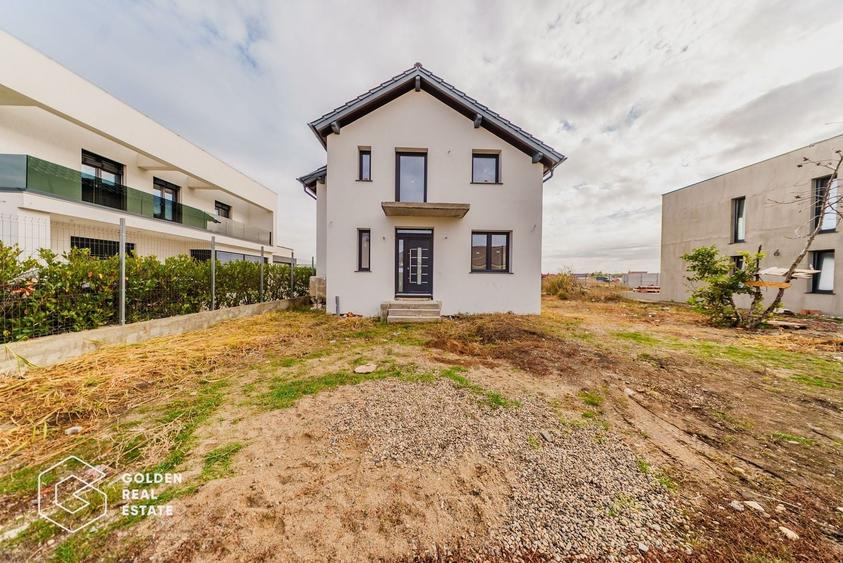 Casă individuală cu 4 camere cu Teren 515 Mp în Bujac
