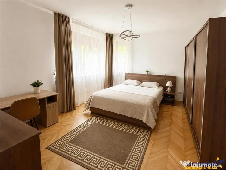 Apartament cu 2 camere decomandat în Centrul Istoric