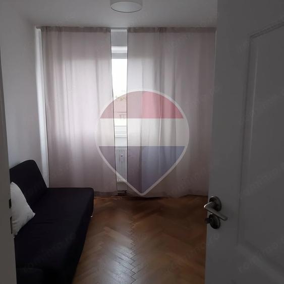 Apartament cu 2 camere decomandat în Centru Civic
