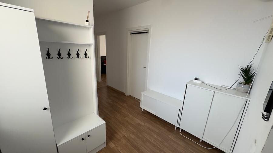 Apartament cu 3 camere decomandat, mobilat în Theodor Pallady