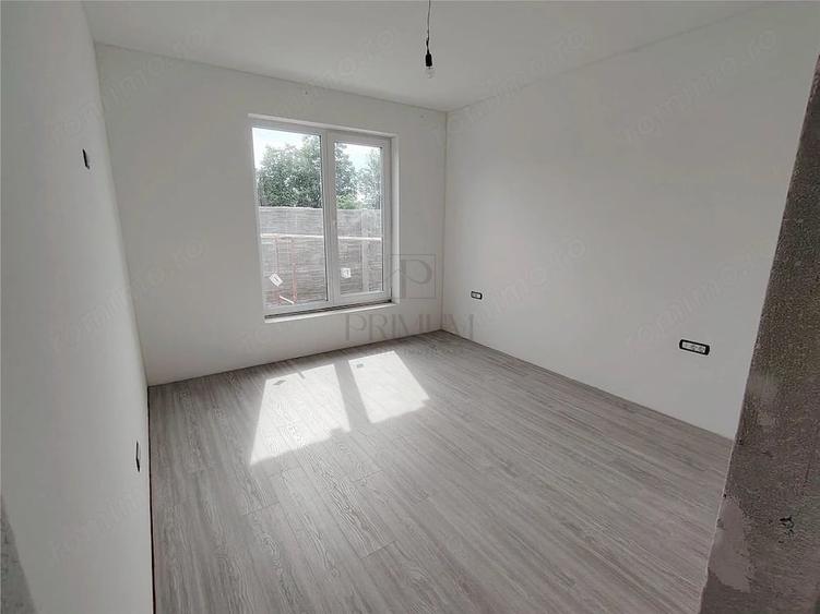 Casă cu 4 camere cu Teren 415 Mp în Albina