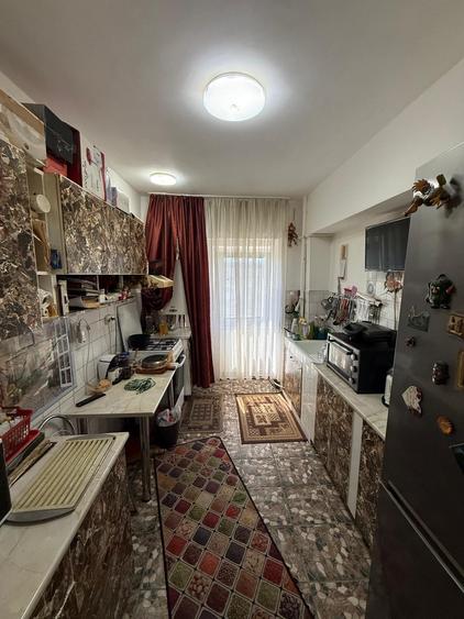 Apartament cu 3 camere decomandat în Păcurari