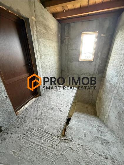 Casă individuală cu 4 camere cu Teren 1004 Mp în Costești