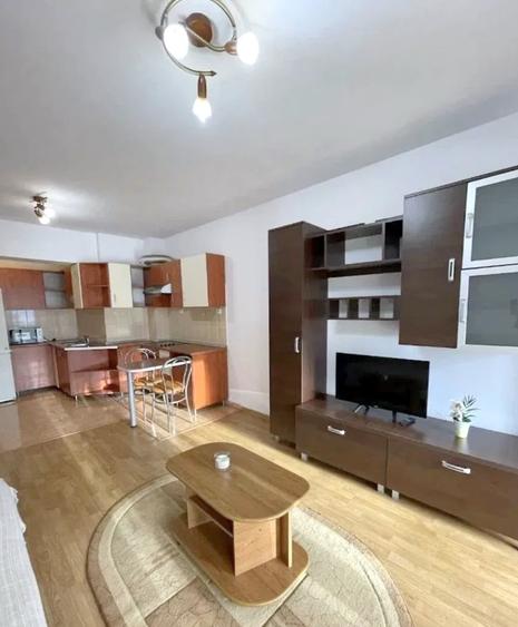 Apartament cu 2 camere semidecomandat în Mărăști