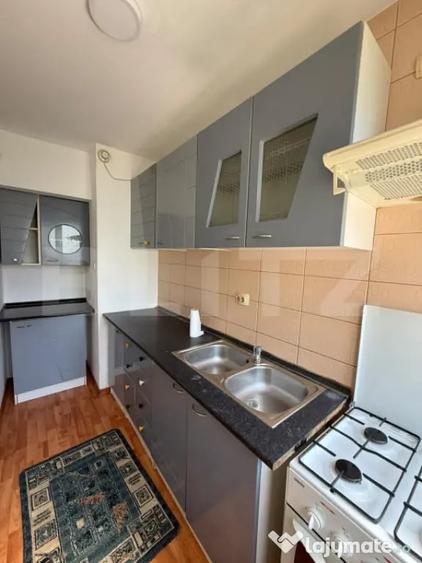 Apartament cu 3 camere decomandat în 9 Mai