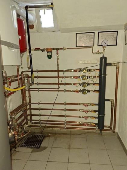 Casă individuală cu 16 camere cu Canalizare în Pache Protopopescu