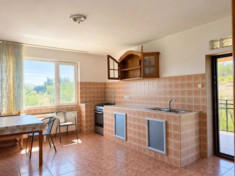 Casă cu 6 camere cu Teren 1000 Mp în Dealuri Oradea