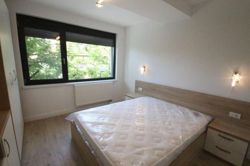 Apartament cu 3 camere decomandat, mobilat în Elisabetin