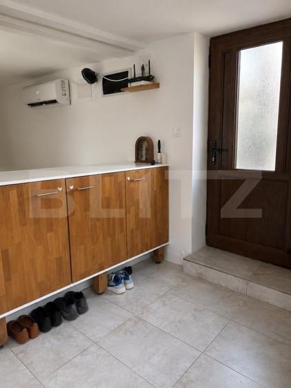 Casă individuală cu 8 camere cu Canalizare în Reghin