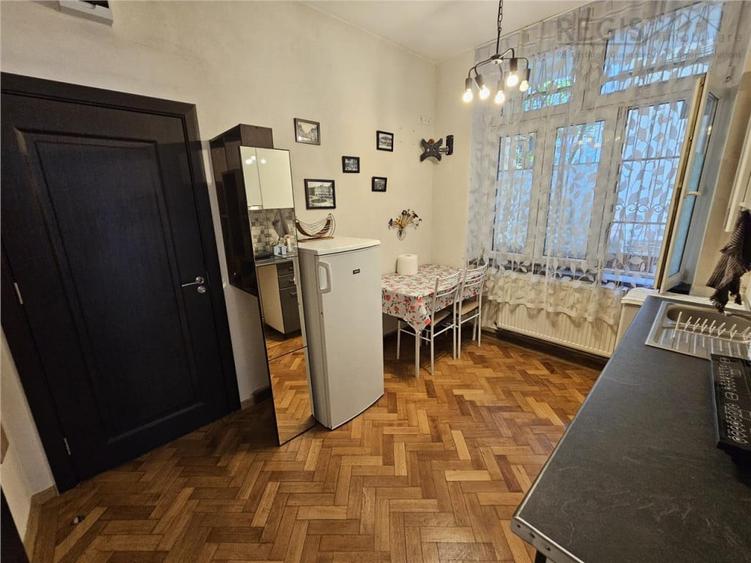 Investitie la cheie in zona centrala! 2 apartamente la casa, - 9