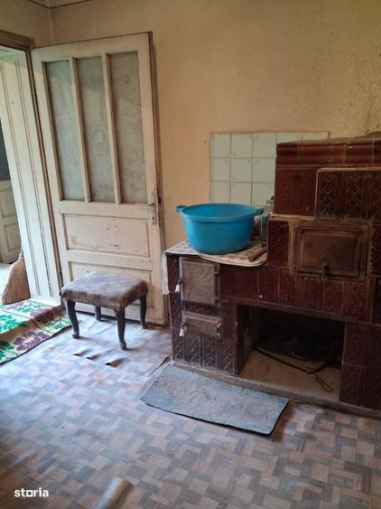 Casă cu 3 camere cu Teren 7000 Mp în Central