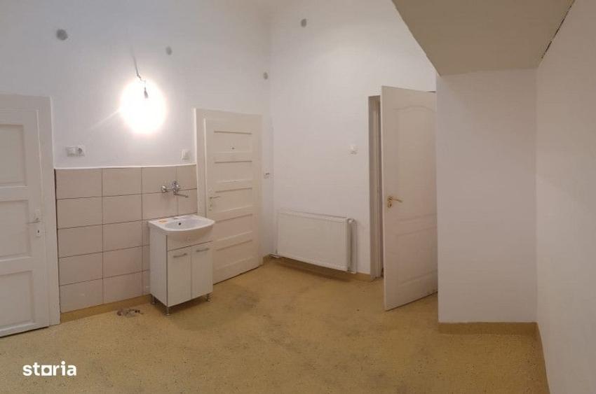 Spațiu comercial, de 60 mp, în Central