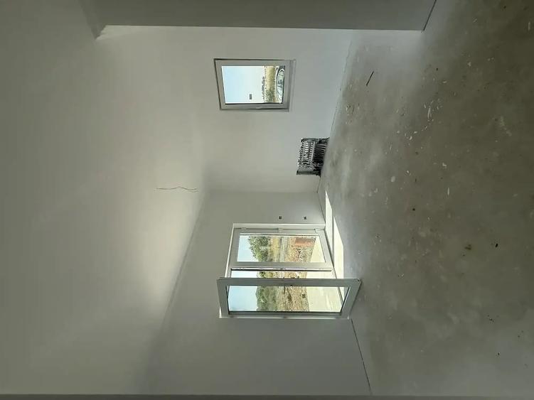 Casă cu 3 camere cu Teren 735 Mp în Urseni