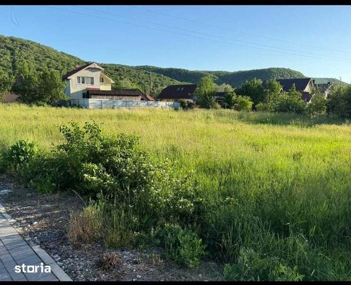 Teren de 1374 mp, în Central