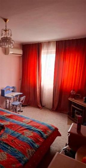 Apartament cu 4 camere decomandat în Ostroveni