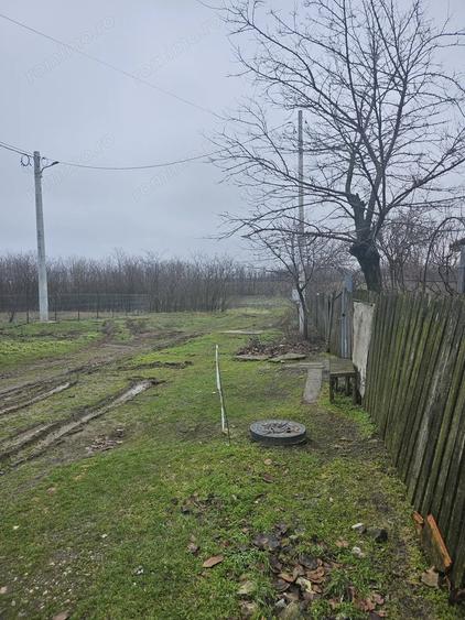 Casă cu Teren 1964 Mp în Vâlcelele