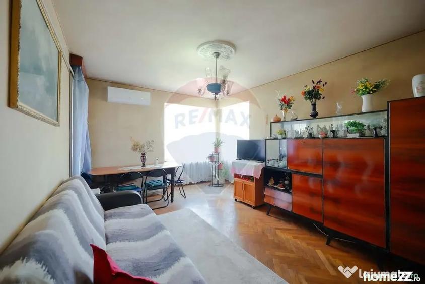 Apartament cu 3 camere decomandat în Ultracentral