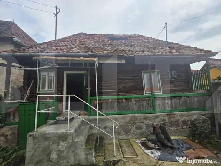 Casă cu 2 camere cu Teren 982 Mp în Bixad