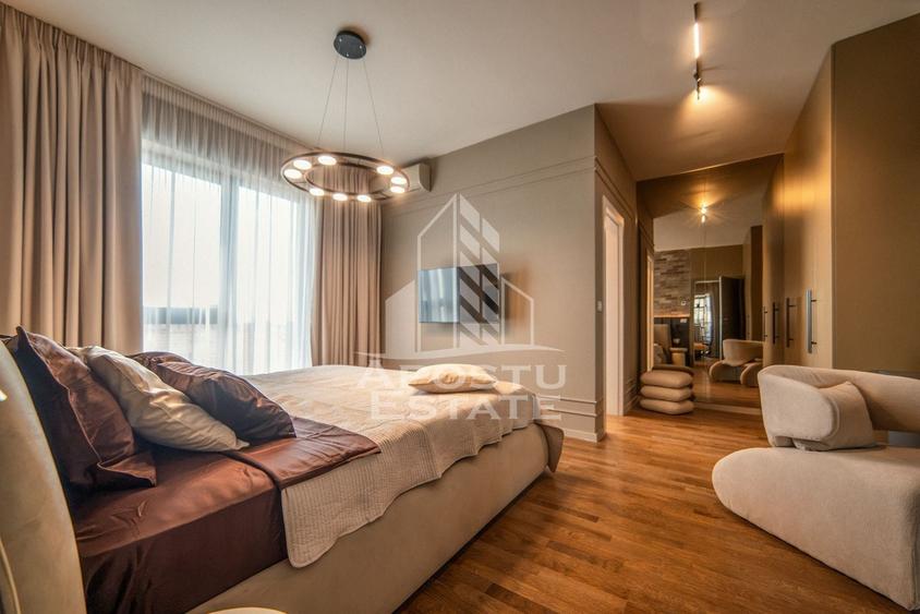 Apartament cu 3 camere semidecomandat în Central