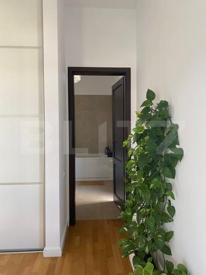 Apartament cu 4 camere decomandat, mobilat în Iris