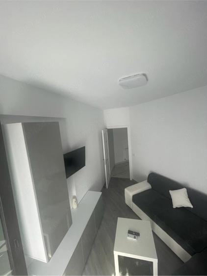Apartament cu 2 camere decomandat în Exterior Vest