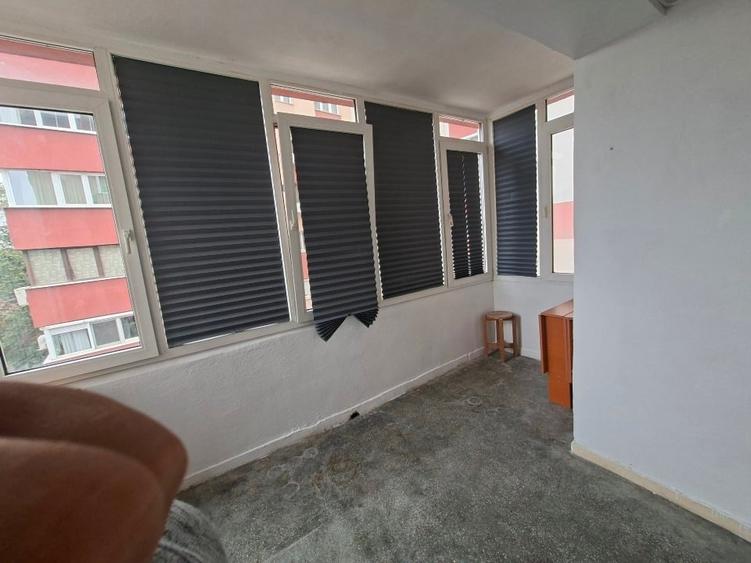 Apartament cu 2 camere semidecomandat, mobilat în Dorobanți