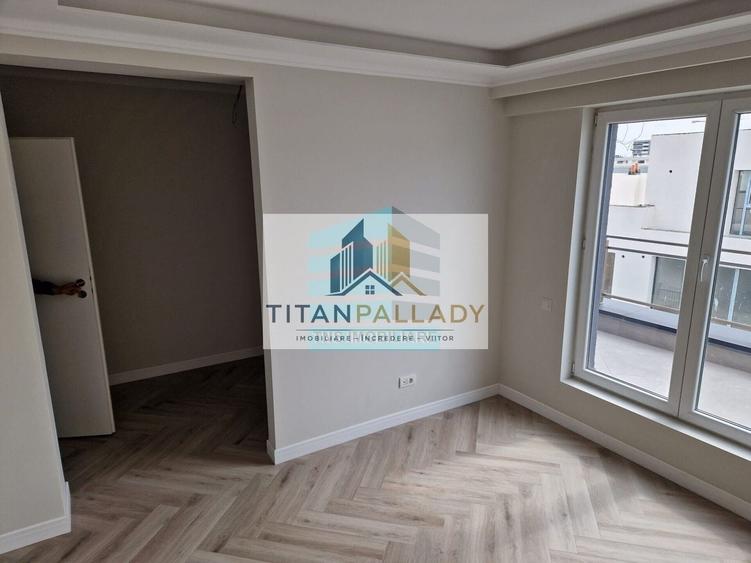 Penthouse cu 4 camere decomandat în Theodor Pallady