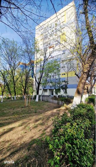 Apartament cu 3 camere decomandat în Floreasca
