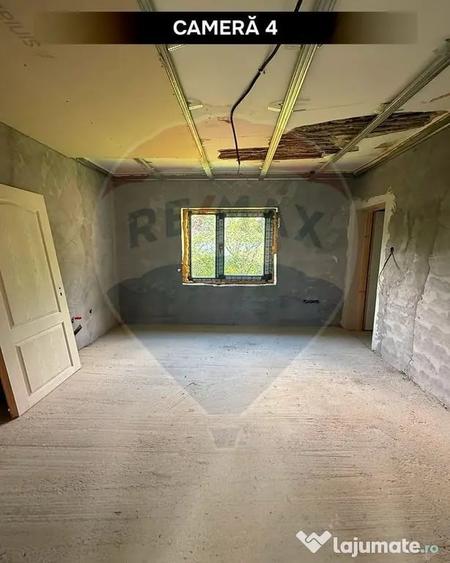 Casă cu 2 camere cu Teren 2628 Mp în Hovrila