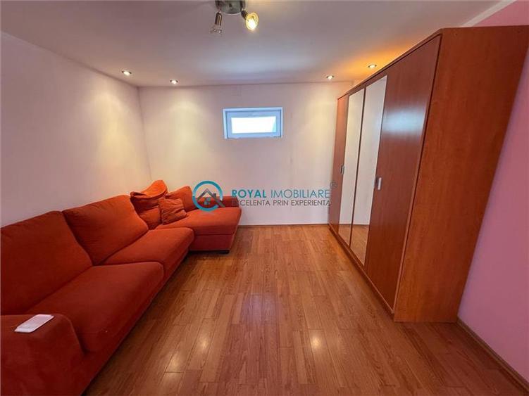 Casă cu 4 camere cu Teren 432 Mp în Ploieștiori