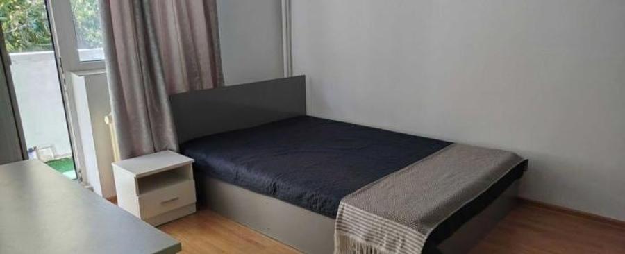 Apartament cu 3 camere decomandat, mobilat în Sebastian