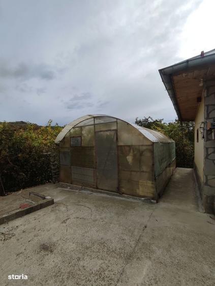Casă cu 4 camere decomandat în Brebu