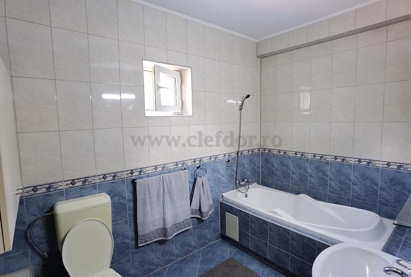 Casă individuală cu 6 camere cu Canalizare în Pipera