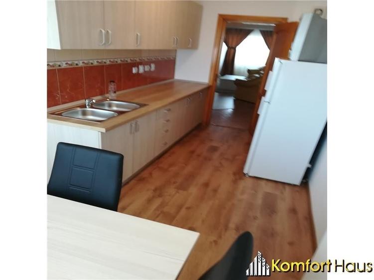 Apartament cu 3 camere decomandat în Ștefan cel Mare