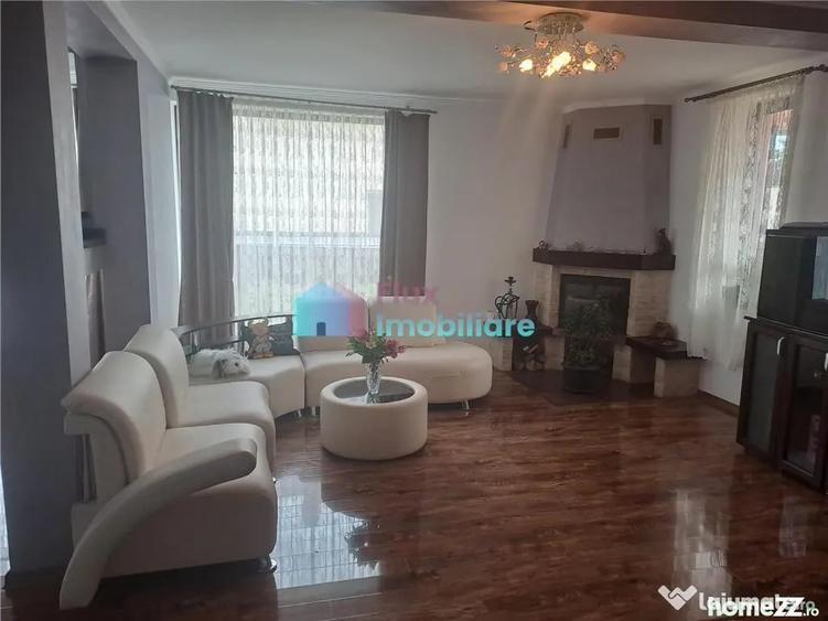 Casă cu 5 camere cu Teren 1600 Mp în Moara