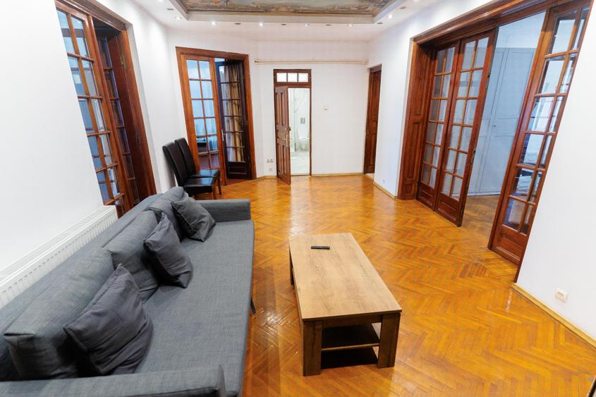 Apartament cu 6 camere decomandat în Știrbei Vodă