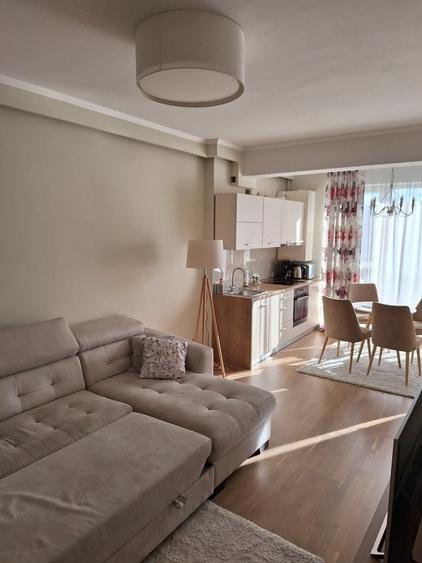 Apartament cu 2 camere semidecomandat în Central