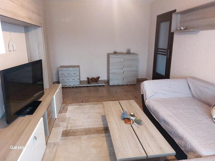 Apartament cu 2 camere decomandat, mobilat în Răcădău