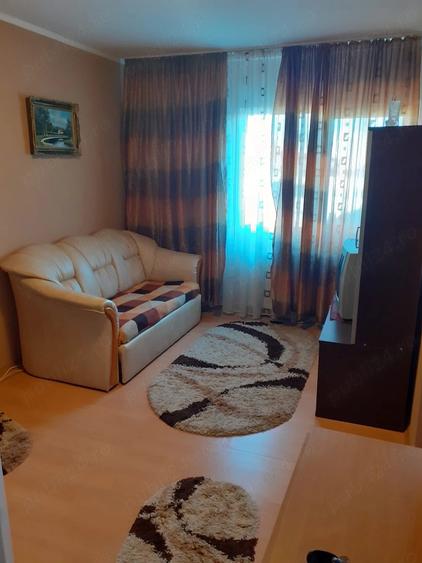 Apartament cu 3 camere decomandat în Ostroveni